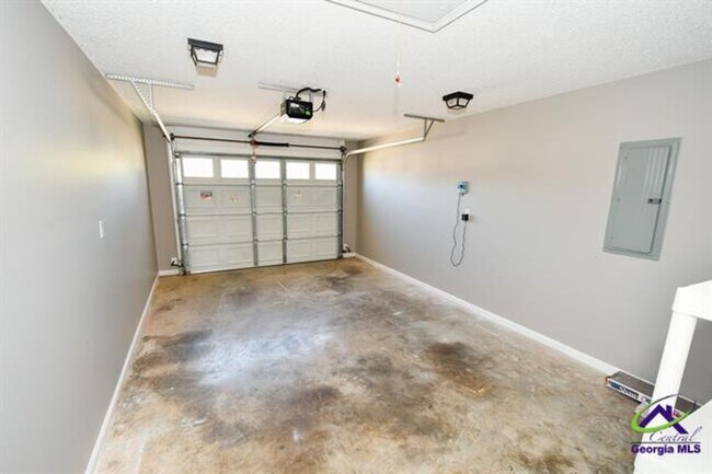 Building Photo - 337 Tyson Glen Dr
