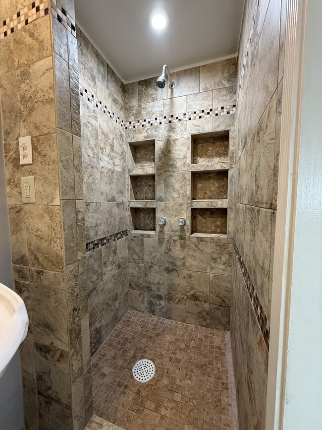 Building Photo - 4410 Trowbridge Dr
