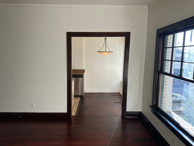 Building Photo - 2121 James M Wood Blvd