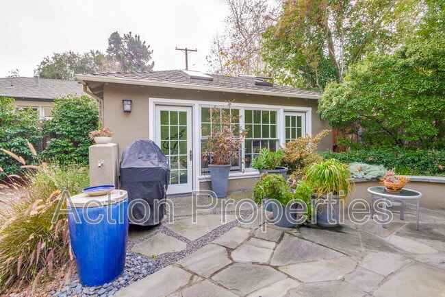 Building Photo - 714 Greer Rd