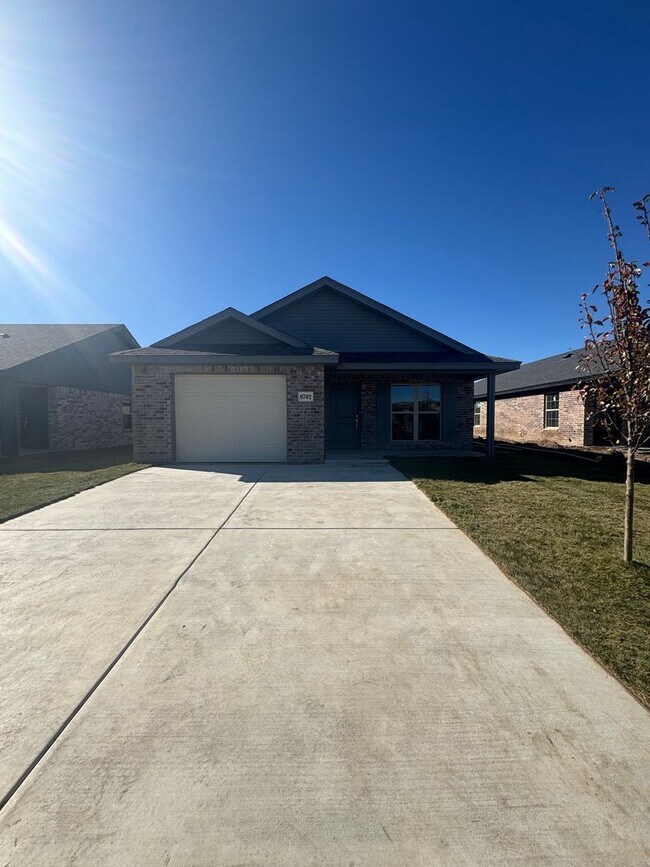 Primary Photo - 3/2/1 Fabulous new build 2025 1/2 off special 1st month's rent