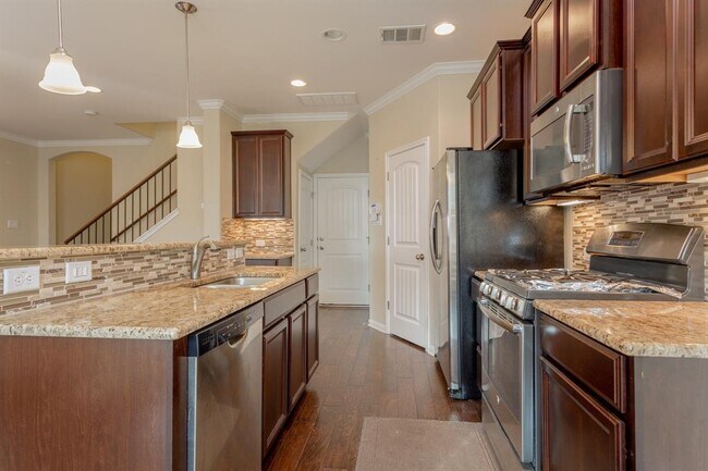 Building Photo - 13400 Briarwick Dr