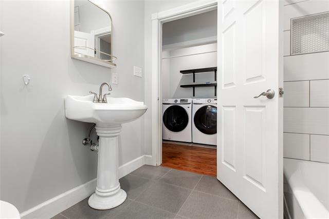 Building Photo - 5327 Worth St