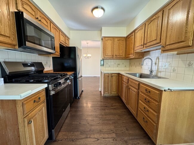 Building Photo - 1656 Castbourne Ct