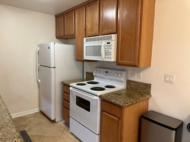 Kitchen - 23300 Marigold Ave