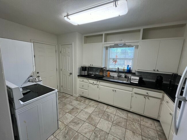 Building Photo - 3116 33rd St