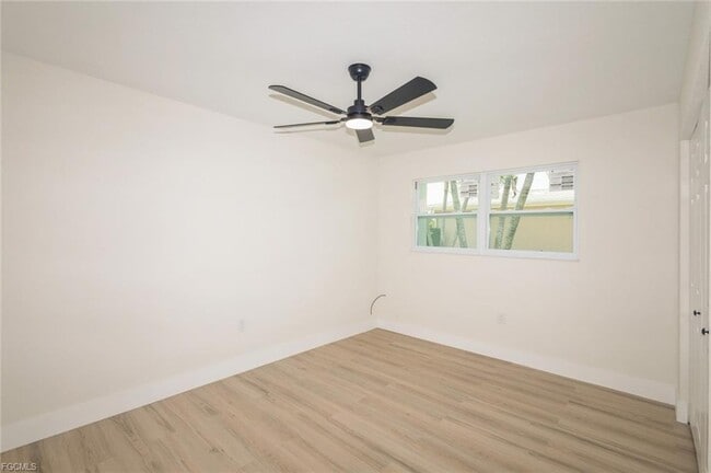 Building Photo - 2180 Leisure Ln