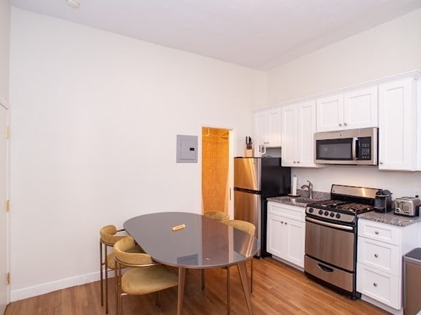 Primary Photo - 108 Chandler St