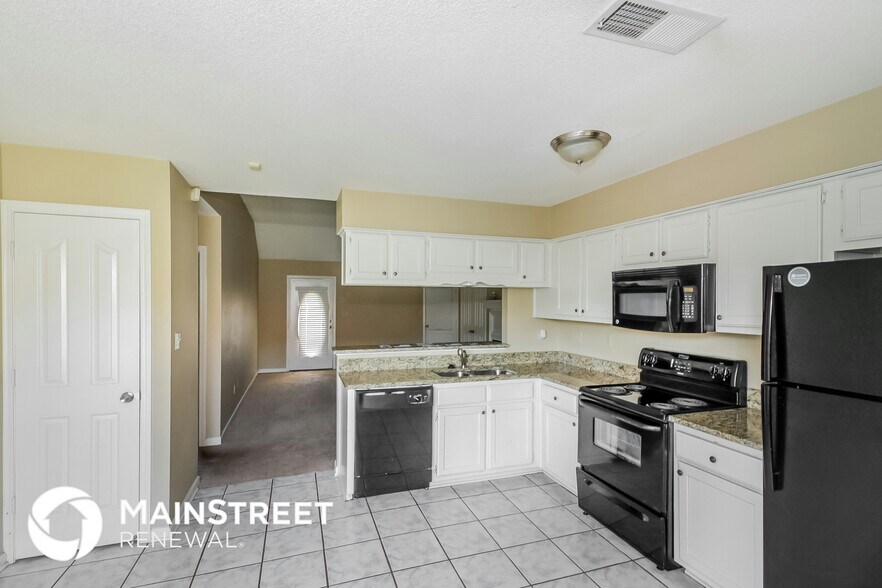 Building Photo - 2976 Churchwell Dr