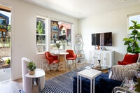 Building Photo - 168 Garfield St