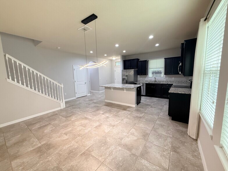 Building Photo - 16190 Harbor Mist Aly