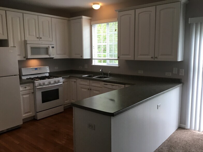 Building Photo - 312 Evergreen Cir