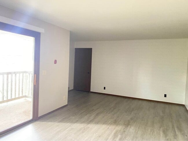 Building Photo - 4903 Aspen St