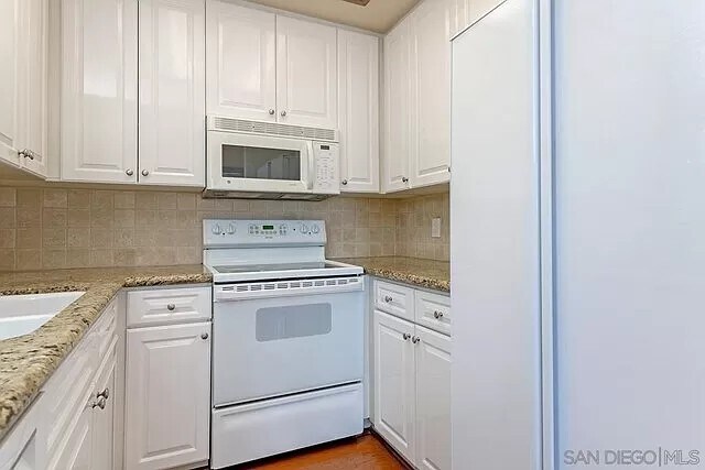 Building Photo - 4435 Nobel Dr