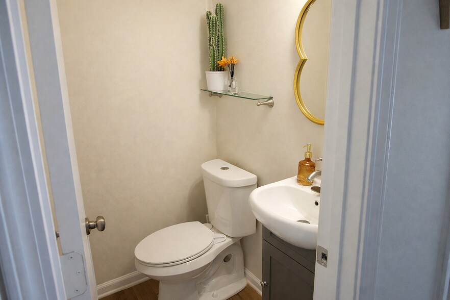 Building Photo - 3293 Devaughn Dr