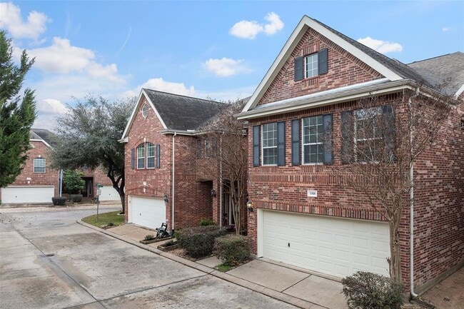 Building Photo - 1518 Olive Park