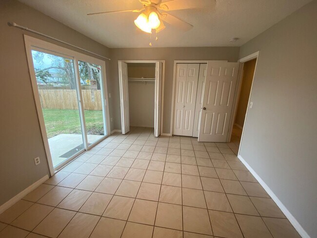 Building Photo - 2704 Tortoise Cv