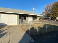 Building Photo - g4110