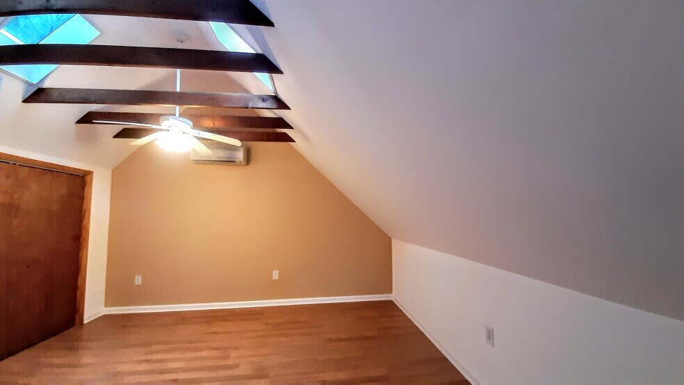 Bedroom - 3707 Lawrence Ave