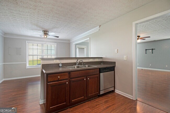 Building Photo - 3403 Foster Ridge Tr SW