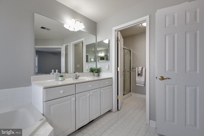 Building Photo - 2106 Beckett Way