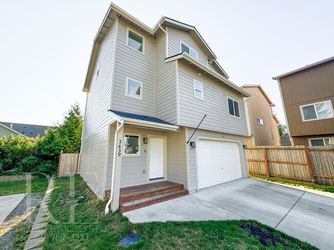 Building Photo - SUPERSIZED 5-Bd HOME