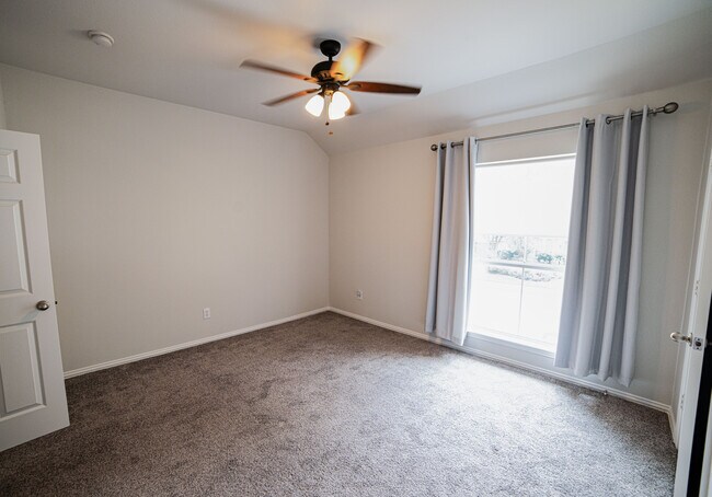 Building Photo - 3416 Ballard Dr