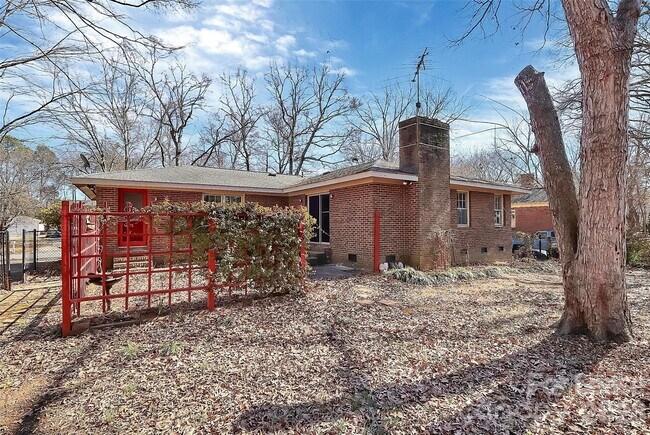 Building Photo - 6635 Olde Savannah Rd