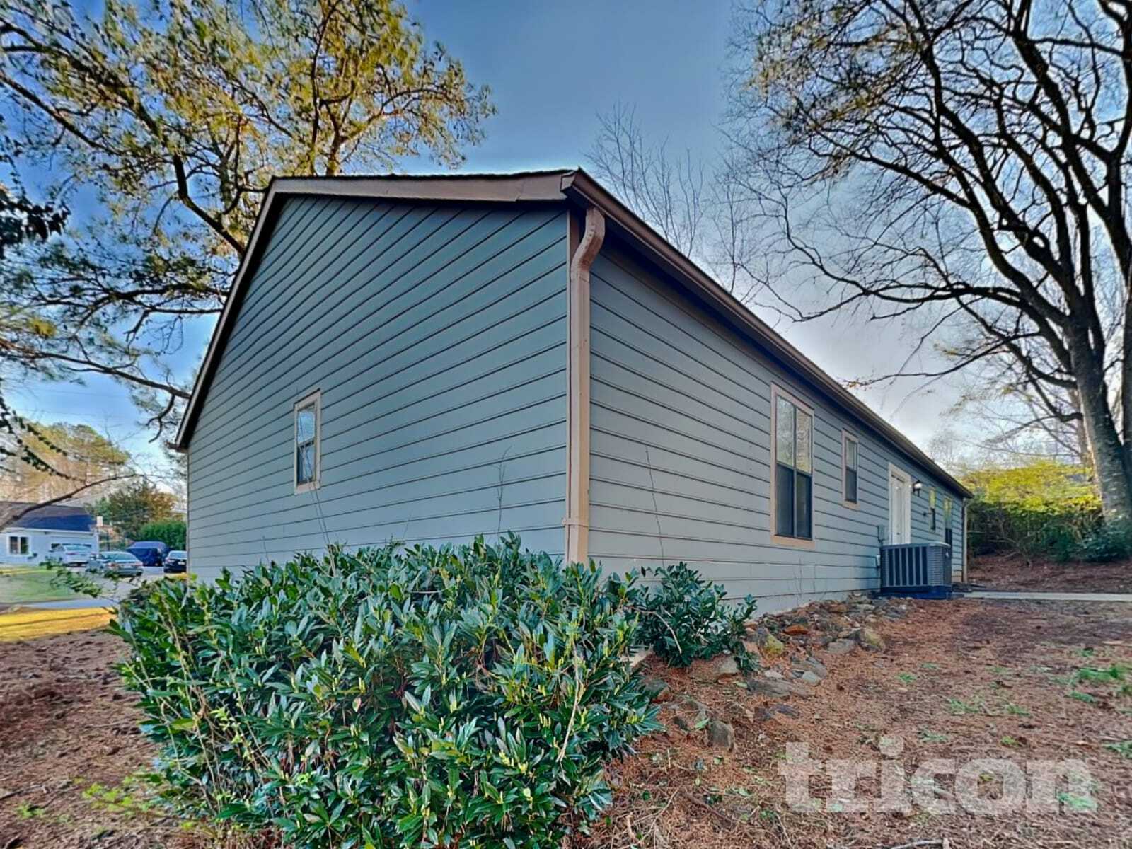 Building Photo - 308 Knollwood Ln