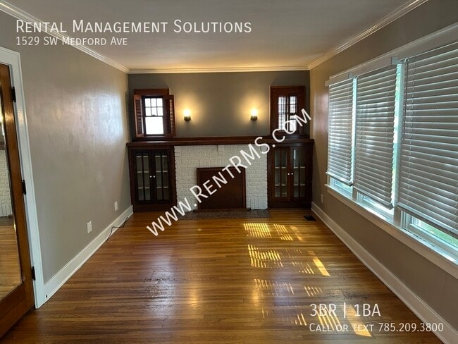 Building Photo - 1529 SW Medford Ave