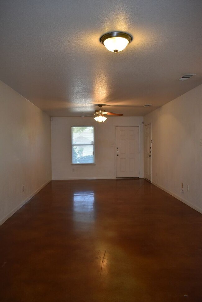 Building Photo - 316 Elbert Ln