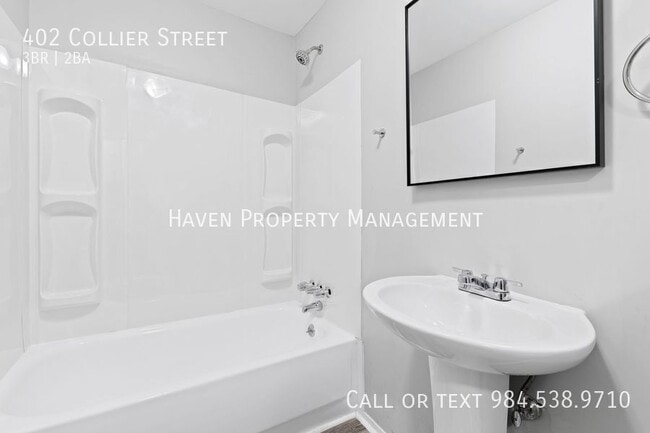 Building Photo - 402 Collier St