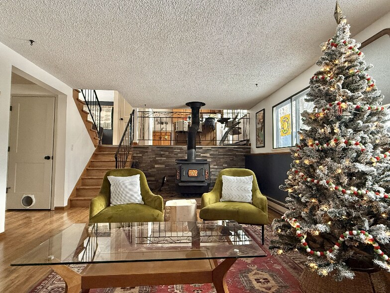 Building Photo - 1012 Wagonwheel Dr