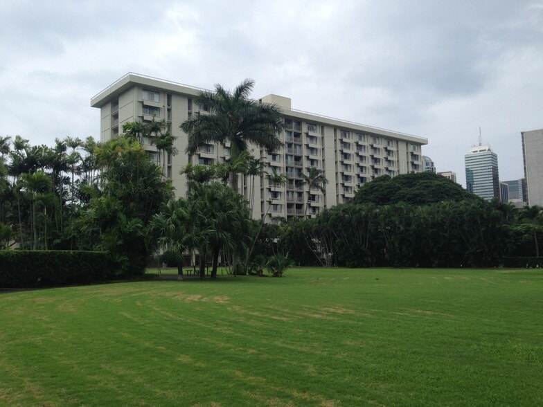 Outside of Prince Tower - 1511 Nuuanu Ave