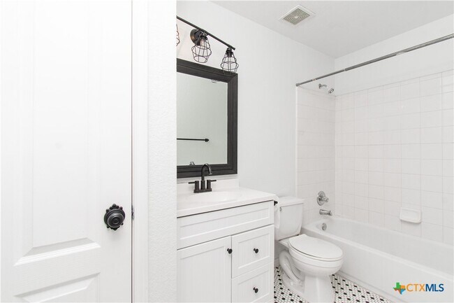 Building Photo - 283 Cordero Dr