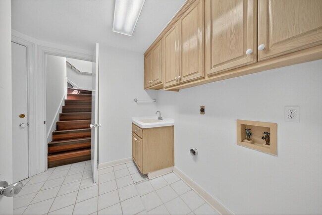 Building Photo - 1 Villa Bonita