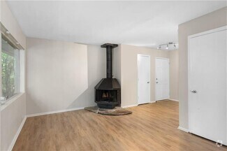 Building Photo - 11 Peachtree Hills Ave NE