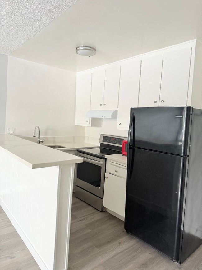 Building Photo - Beautiful 1 bedroom 1 bath!!! Must see! Mo...