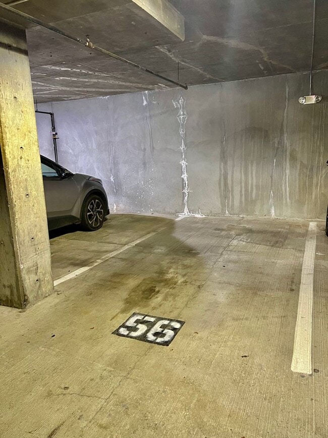 Building Photo - Spacious 2 Bedroom Condo at the Tobira!