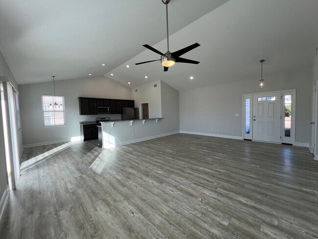 Building Photo - Conway - 3 Bedroom / 2 Bathroom House