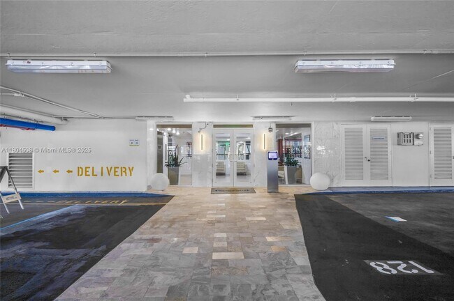 Building Photo - 401 Ocean Dr