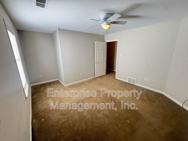 Building Photo - 7476 Bakers Glenn Ln