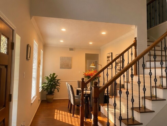 Building Photo - 15922 Cutten Rd