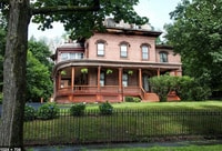 Building Photo - 317 Grand St