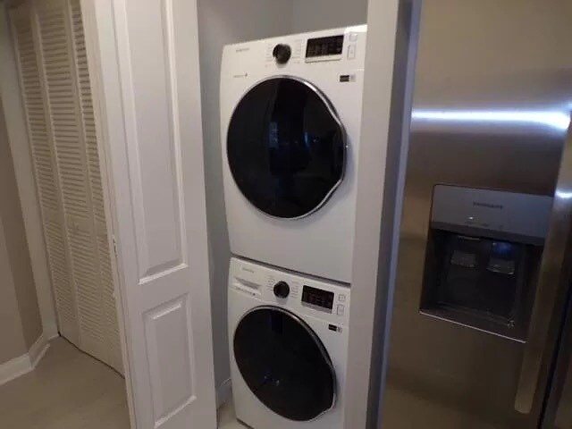 Building Photo - 776 Green Bay Rd