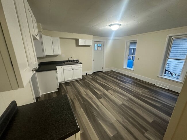 Building Photo - Single Family Home in Grove City