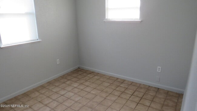 Building Photo - 7039 Cotillion Rd N