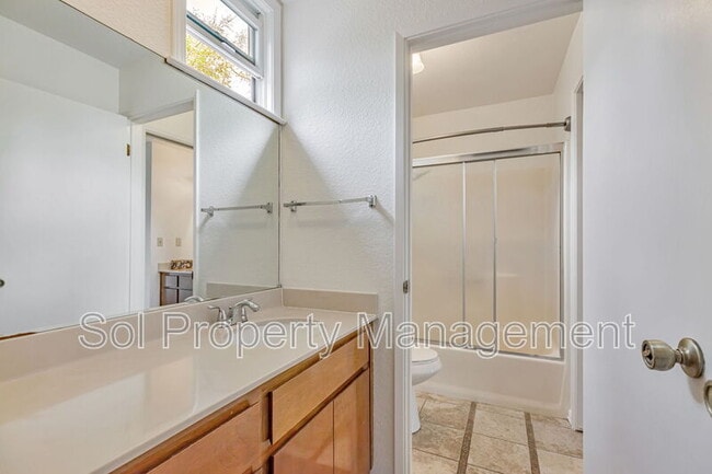 Building Photo - 8105 Kern Ave