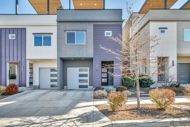 Building Photo - Mid-Town Modern Gem With EV Charger