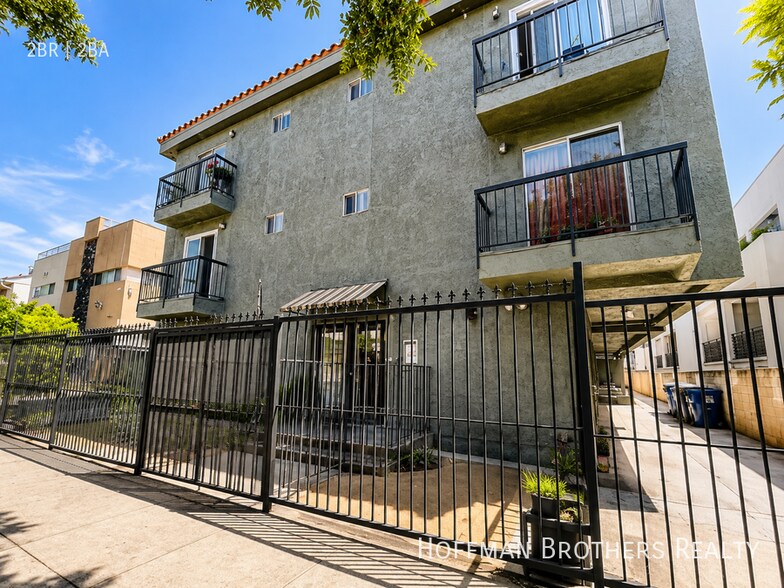 Building Photo - 5440 Carlton Way